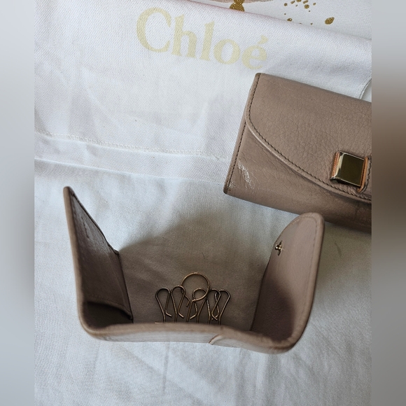 GUC Chloe Leather Fan Wallet & Matching Key Case - Picture 8 of 16